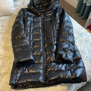 Black long down material puffer coat
